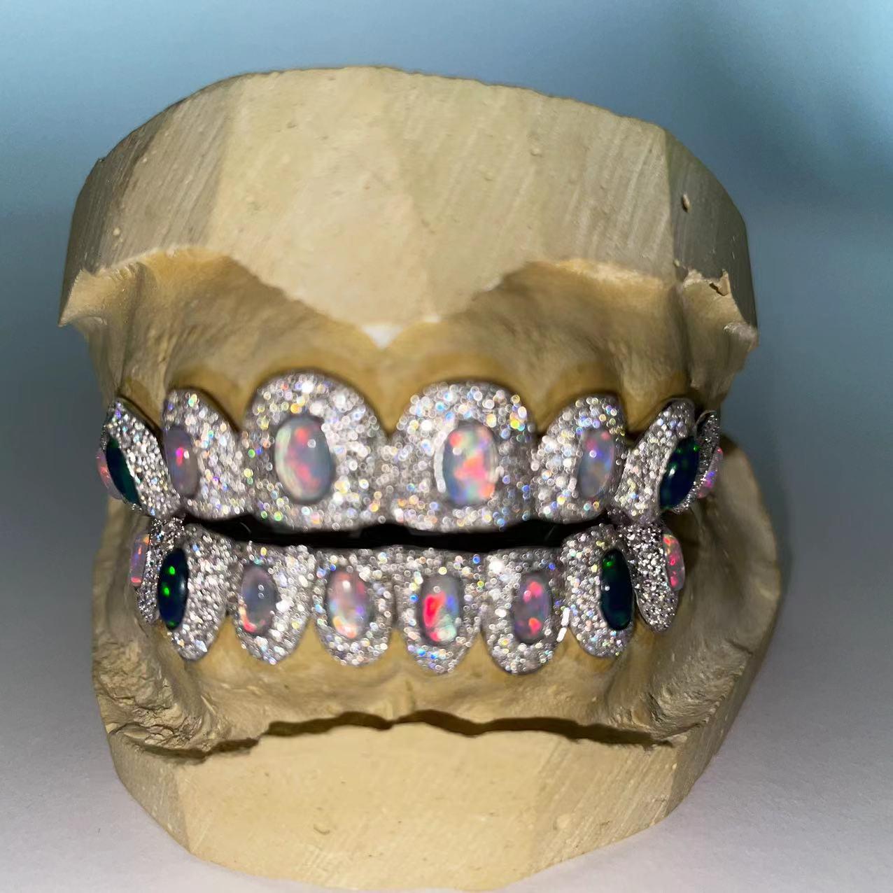 TG007 — Zigzag Moissanite & Zircon Grillz - Top 8 & Bottom 8