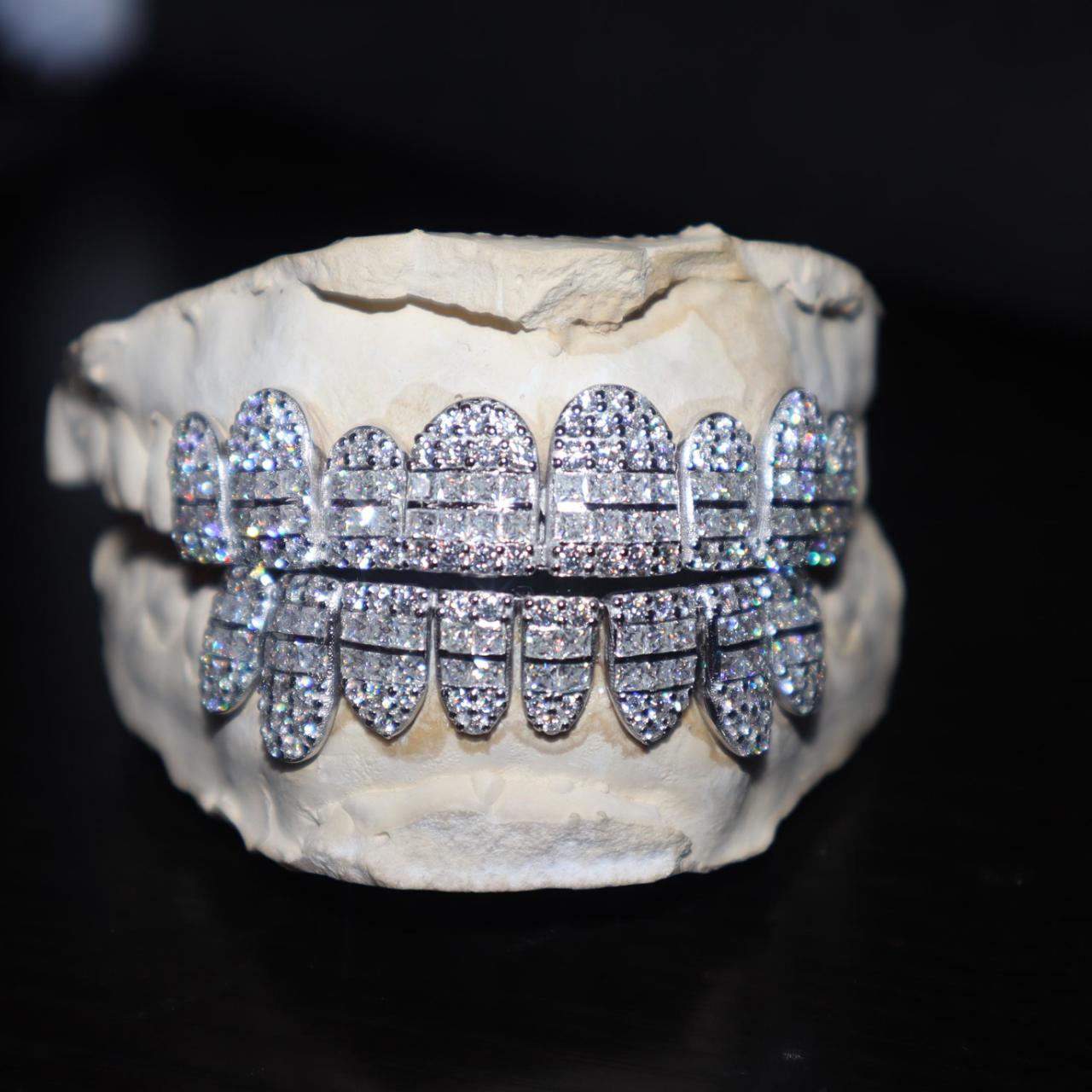 TG010 — Invisible Set White Gold Plated Moissanite Grillz - Top 8 & Bottom 8