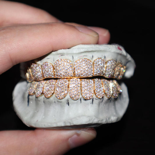 TG021 — Ice Out K9 Bar S925 + Moissanite - Top 8